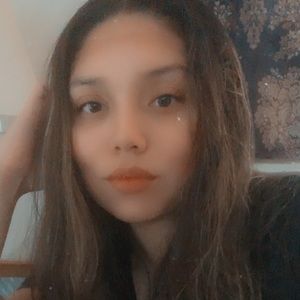 Meet your Posher, Iris